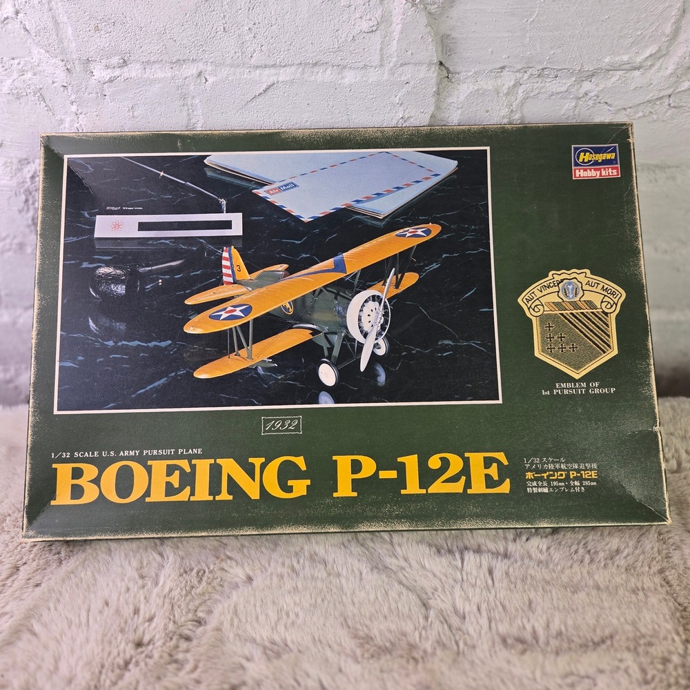 Hasegawa 1/32 Boeing P-12E U.S. Army Kit JS-061 w/ Patch